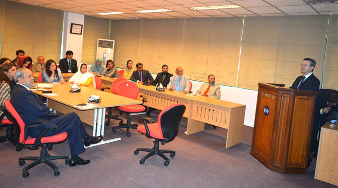 Brazilian Ambassador Delivers a Lecture at COMSATS Secretariat