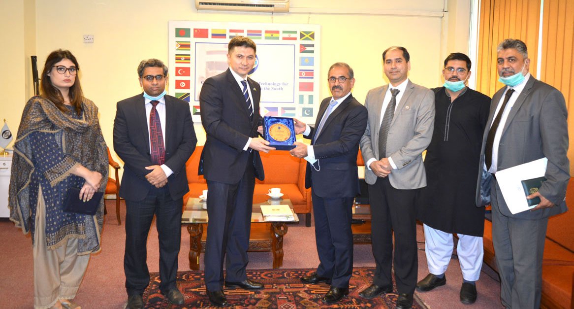 Kazakh Envoy to Pakistan receives briefing on COMSATS-Kazakhstan Relations