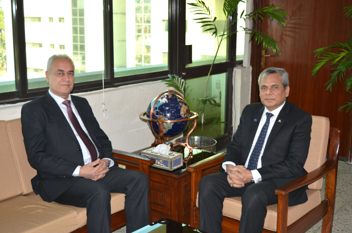 The Ambassador of Palestine calls on the Executive Director COMSATS