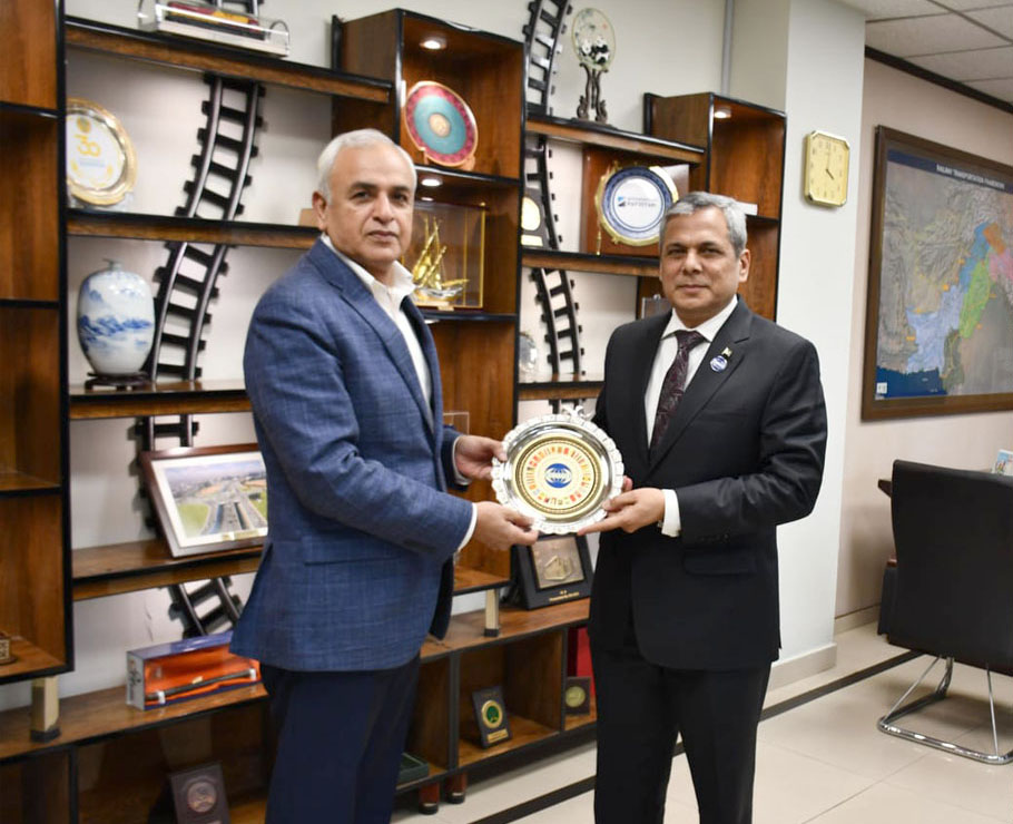 Executive Director COMSATS Calls on Minister of Railways, Government of Pakistan