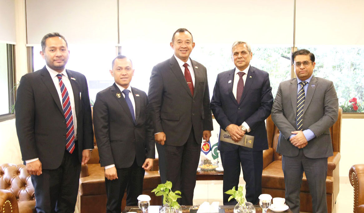 Executive Director COMSATS Calls on the Ambassador of the Republic of Indonesia