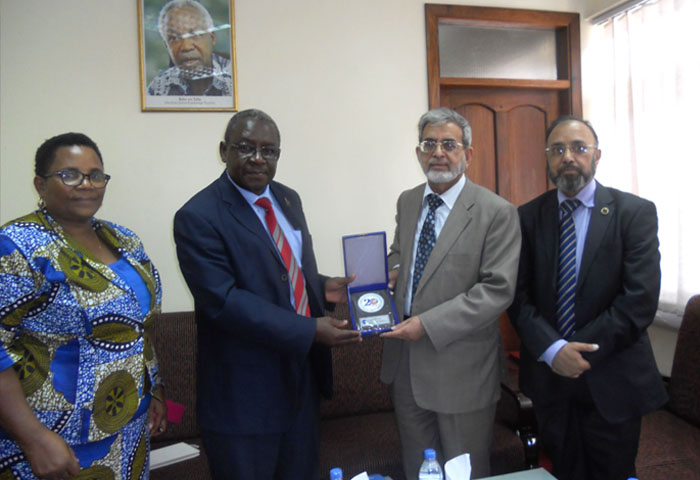 COMSATS strengthens ties with scientific institutions of Tanzania