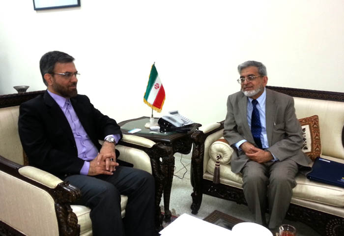 H.E. Mr. Alireza Haghighian, Ambassador of Iran to Pakistan, briefed about the forthcoming 17th Meeting of COMSATS Coordinating Council (19-20 May 2014, IROST, Iran)