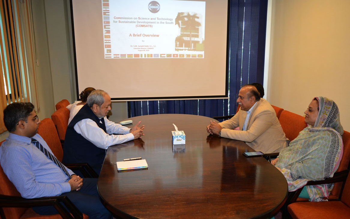 Chairman National Assembly Standing Committee on Foreign Affairs, Pakistan, visits COMSATS Secretariat