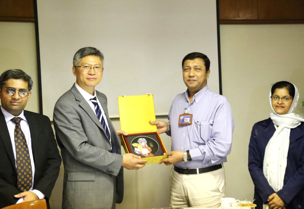 Collaboration Strengthened Between ICCBS-Pakistan and TIB-China