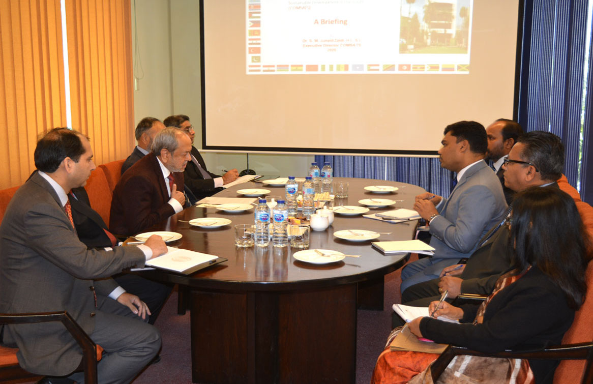 Collaboration between COMSATS and Government of Sri Lanka discussed