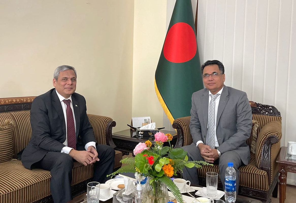 ED COMSATS Calls on the High Commissioner of Bangladesh
