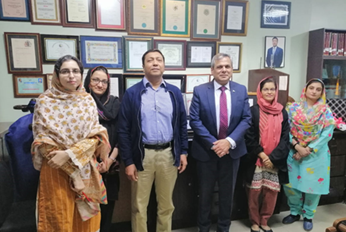 COMSATS strengthens collaboration with its Centre of Excellence, ICCBS